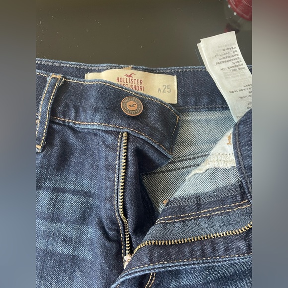 Hollister Jean Shorts Size 1 - Picture 2 of 4